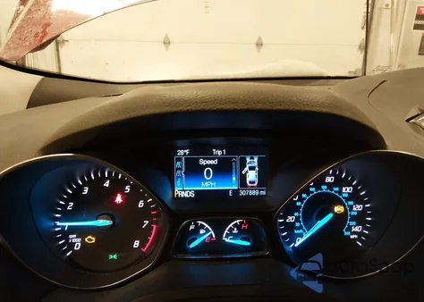 2015 Ford Escape Se from USA, damaged, VIN 1FMCU9G99FUB04428